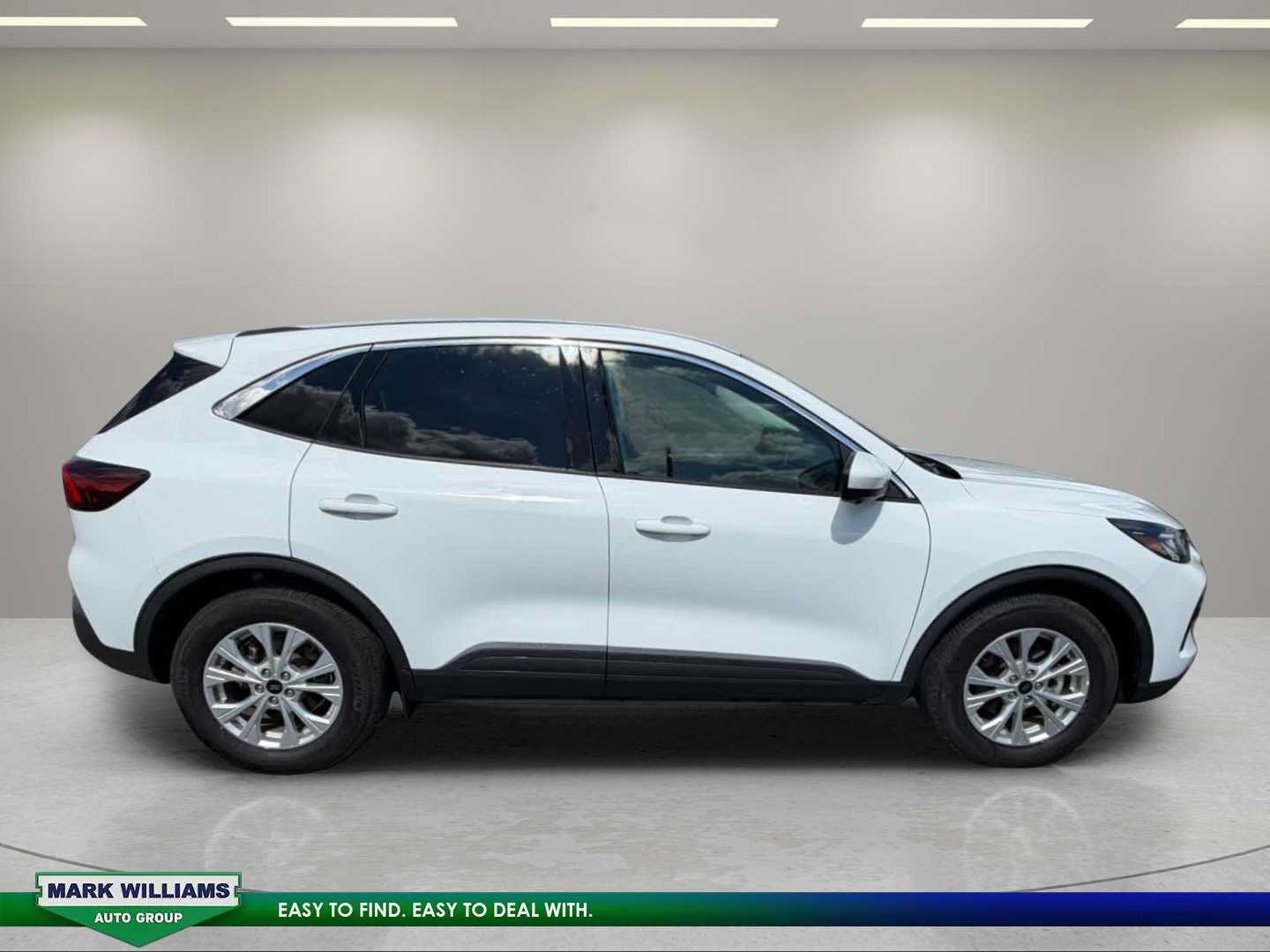 Used 2024 Ford Escape Active w/ Tech Pack #2 FWD image 4