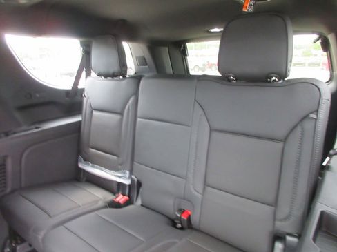 New 2026 GMC Yukon XL Denali w/ Denali Reserve Package AWD/4WD image 14