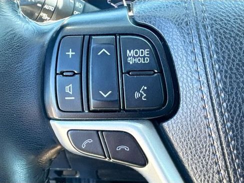 Used 2019 Toyota Highlander Limited AWD/4WD image 37