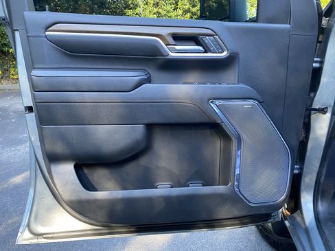 Used 2024 Chevrolet Silverado 2500 High Country w/ High Country Premium Package image 15