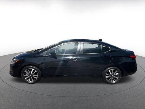 Used 2025 Nissan Versa SV FWD image 9