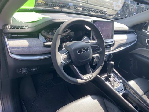 Certified 2022 Jeep Compass Latitude image 26