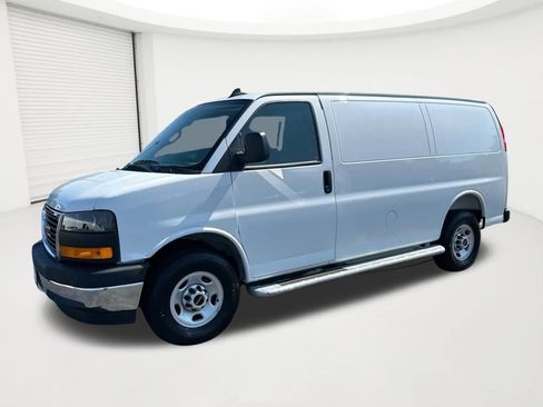 Used 2025 GMC Savana 2500 w/ Driver Convenience Package RWD image 1