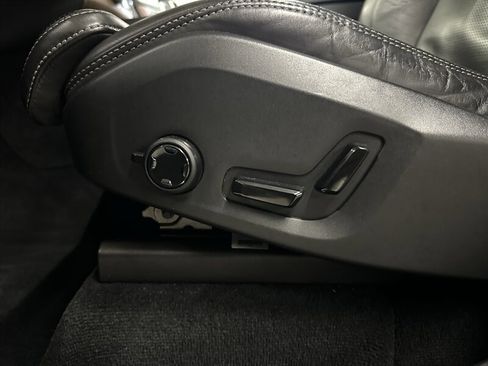 Used 2016 Volvo XC90 T8 Inscription w/ Vision Package image 32