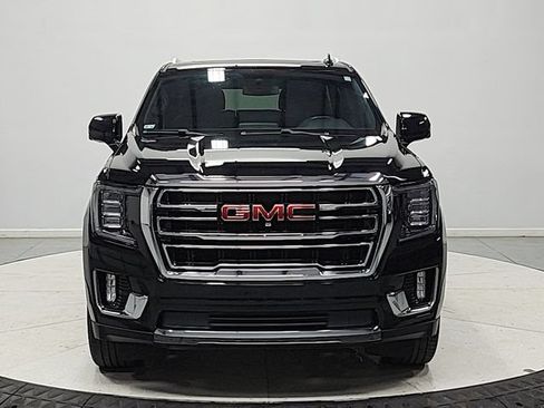 Used 2023 GMC Yukon SLT w/ SLT Premium Package AWD/4WD image 2