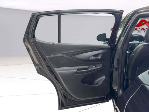 Used 2025 Buick Envista Avenir FWD image 36