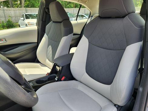 Used 2020 Toyota Corolla LE FWD image 8