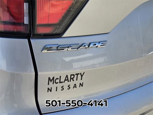 Used 2018 Ford Escape Titanium image 10