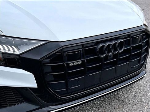 Used 2019 Audi Q8 Prestige w/ Luxury Package image 20
