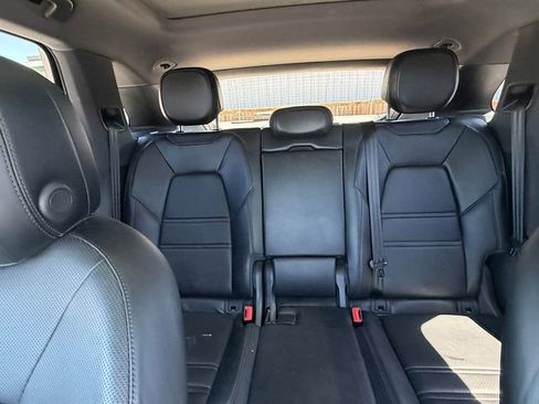 Used 2021 Porsche Cayenne E-Hybrid image 13