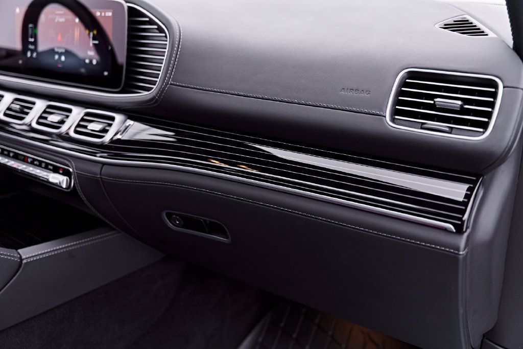 Used 2024 Mercedes-Benz Maybach GLS 600 4MATIC image 50