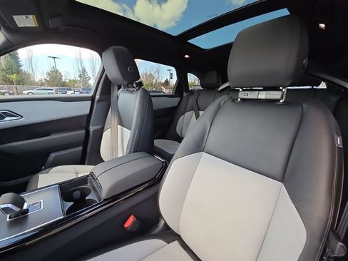New 2026 Land Rover Range Rover Velar Dynamic SE image 14