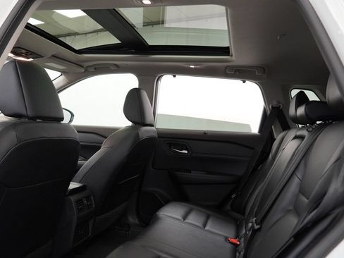 Used 2023 Nissan Rogue SV w/ SV Premium Package AWD/4WD image 13
