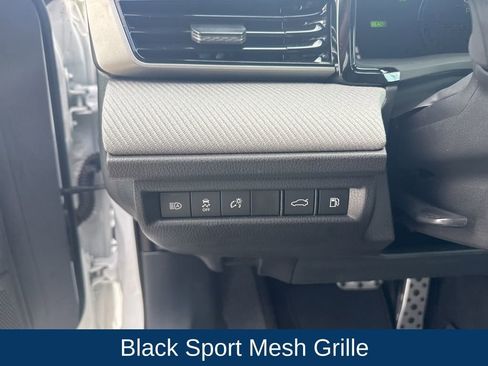 Used 2025 Toyota Camry SE image 14