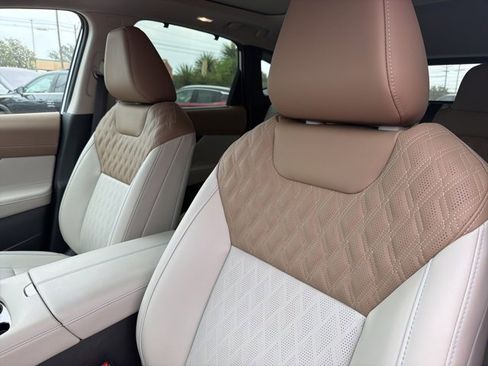 Certified 2026 Nissan Murano Platinum w/ Cargo Package image 7