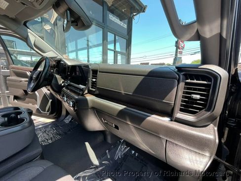 Used 2023 GMC Sierra 1500 SLE w/ Max Trailering Package image 18