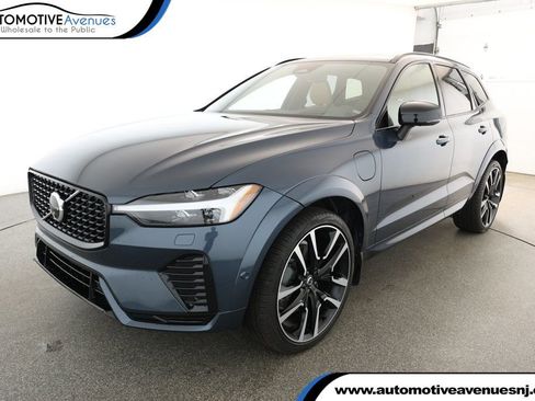 Used 2025 Volvo XC60 T8 Ultra w/ Protection Package Premier image 1