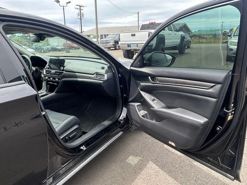 Used 2020 Honda Accord Touring image 27