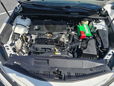 Used 2018 Toyota Camry SE image 30