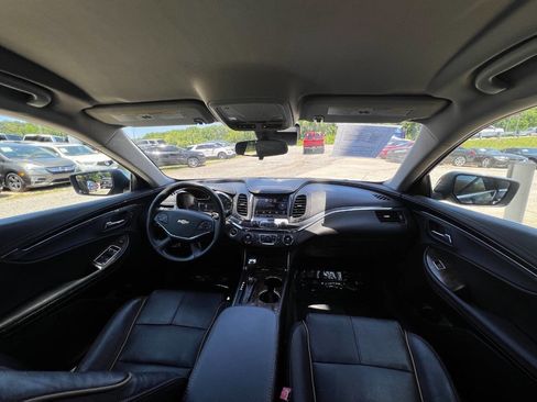 Used 2015 Chevrolet Impala LTZ FWD image 12