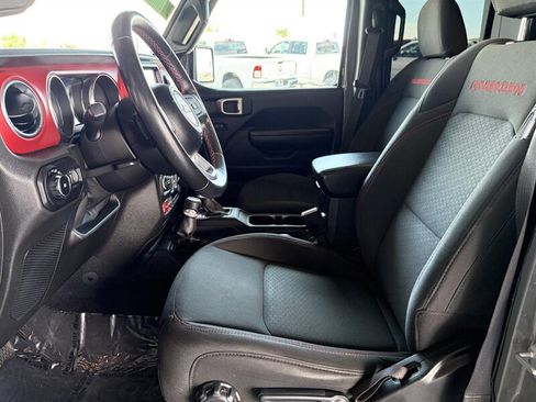 Used 2021 Jeep Wrangler Unlimited Rubicon AWD/4WD image 2