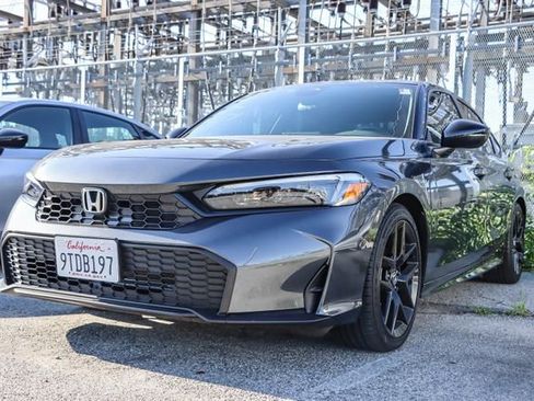 Used 2025 Honda Civic Sport image 5