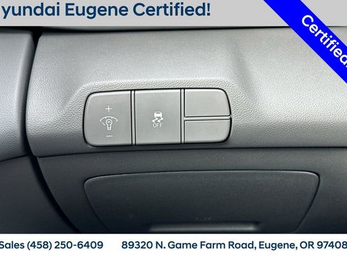 Used 2025 Hyundai Elantra SEL image 34