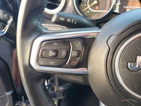 Used 2021 Jeep Wrangler Unlimited Sahara image 28