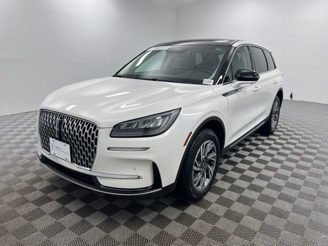 Certified 2023 Lincoln Corsair AWD w/ Equipment Group 101A image 2