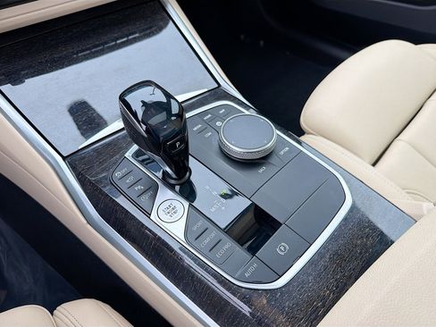 Used 2021 BMW 330i xDrive Sedan w/ Convenience Package image 9