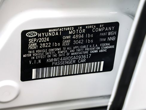 Used 2025 Hyundai Ioniq 6 SE image 24