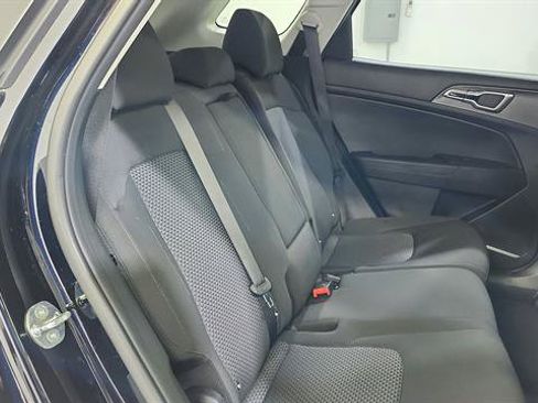 Used 2025 Kia Sportage LX FWD image 30