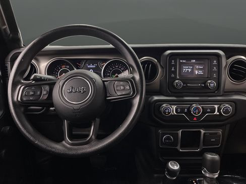 Used 2021 Jeep Wrangler Sport AWD/4WD image 9