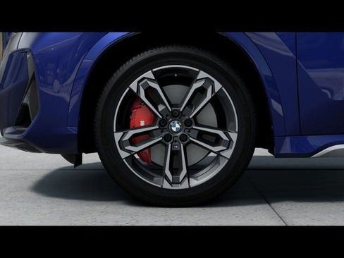 Used 2025 BMW X1 M35i w/ Premium Package image 8