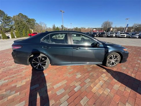 Used 2019 Toyota Camry SE image 20