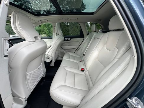 Used 2023 Volvo XC60 B5 Core w/ Protection Package Premier FWD image 15