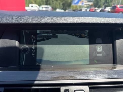 Used 2011 BMW 550i Sedan RWD image 24