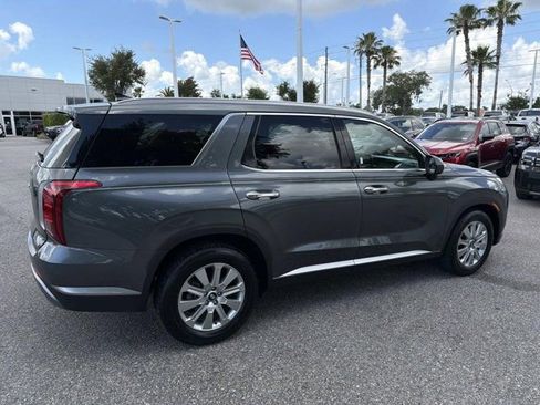 Used 2024 Hyundai Palisade SEL FWD image 2