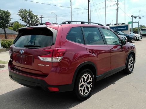 Used 2023 Subaru Forester Premium AWD/4WD image 8