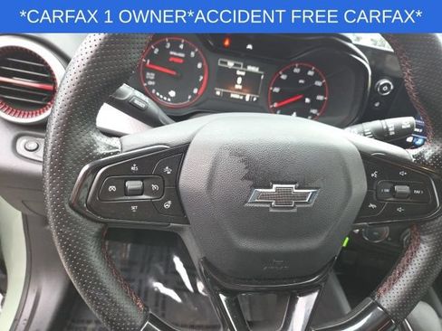 Used 2024 Chevrolet Trax RS w/ Sunroof Package FWD image 30