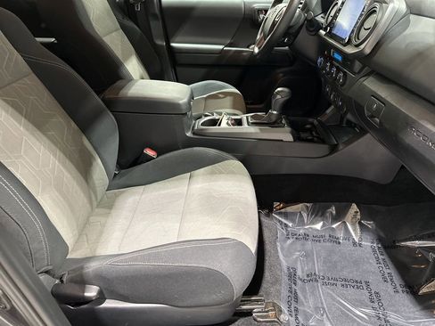 Certified 2023 Toyota Tacoma TRD Sport image 19