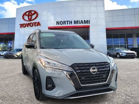 Used 2023 Nissan Kicks SR w/ SR Premium Package FWD image 1
