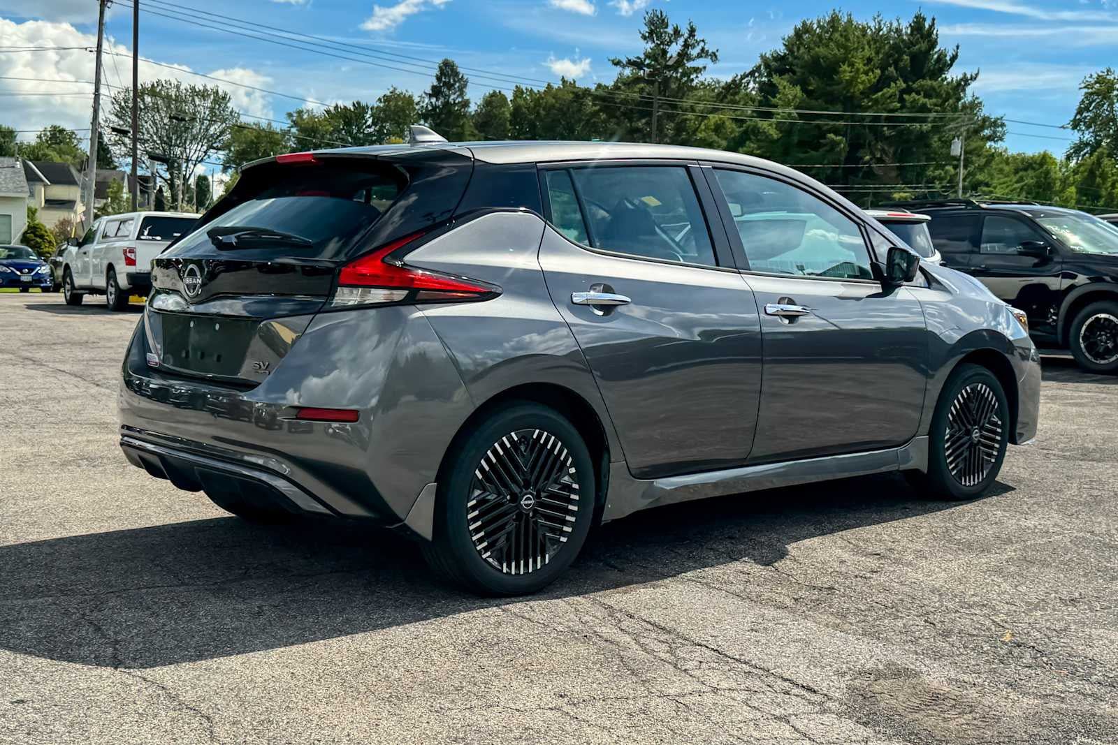 Certified 2025 Nissan Leaf SV Plus FWD image 3