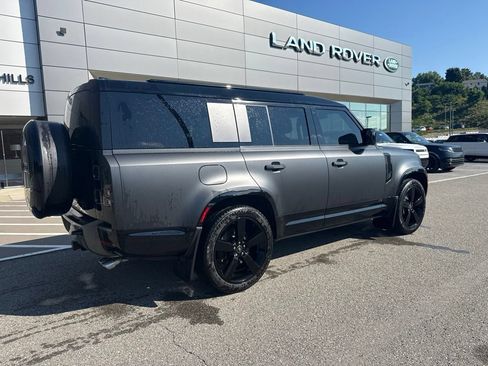 Used 2025 Land Rover Defender 130 V8 AWD/4WD image 6