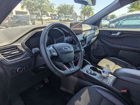 Used 2024 Ford Escape ST-Line image 9