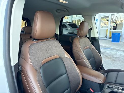Used 2025 Ford Bronco Sport Outer Banks w/ Outer Banks Tech Package+ AWD/4WD image 32