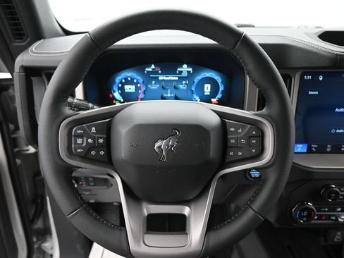 Used 2026 Ford Bronco Outer Banks AWD/4WD image 11