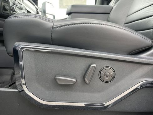 New 2026 Ford F450 Platinum w/ FX4 Off-Road Package image 24