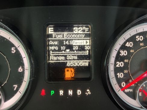 Used 2017 RAM 1500 Classic SLT image 28