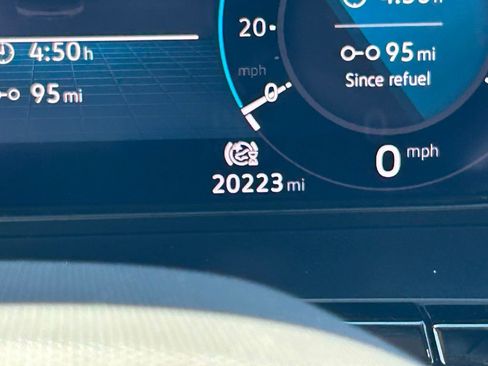 Certified 2024 Volkswagen Atlas SE image 28